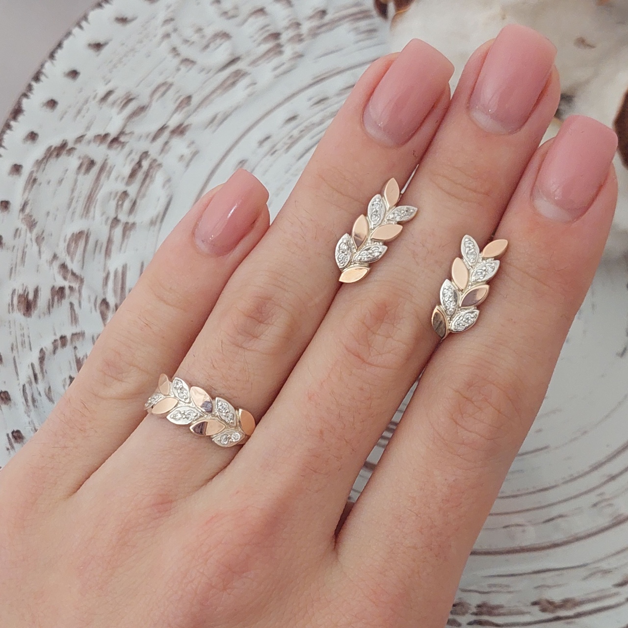 Каблучка з діамантом